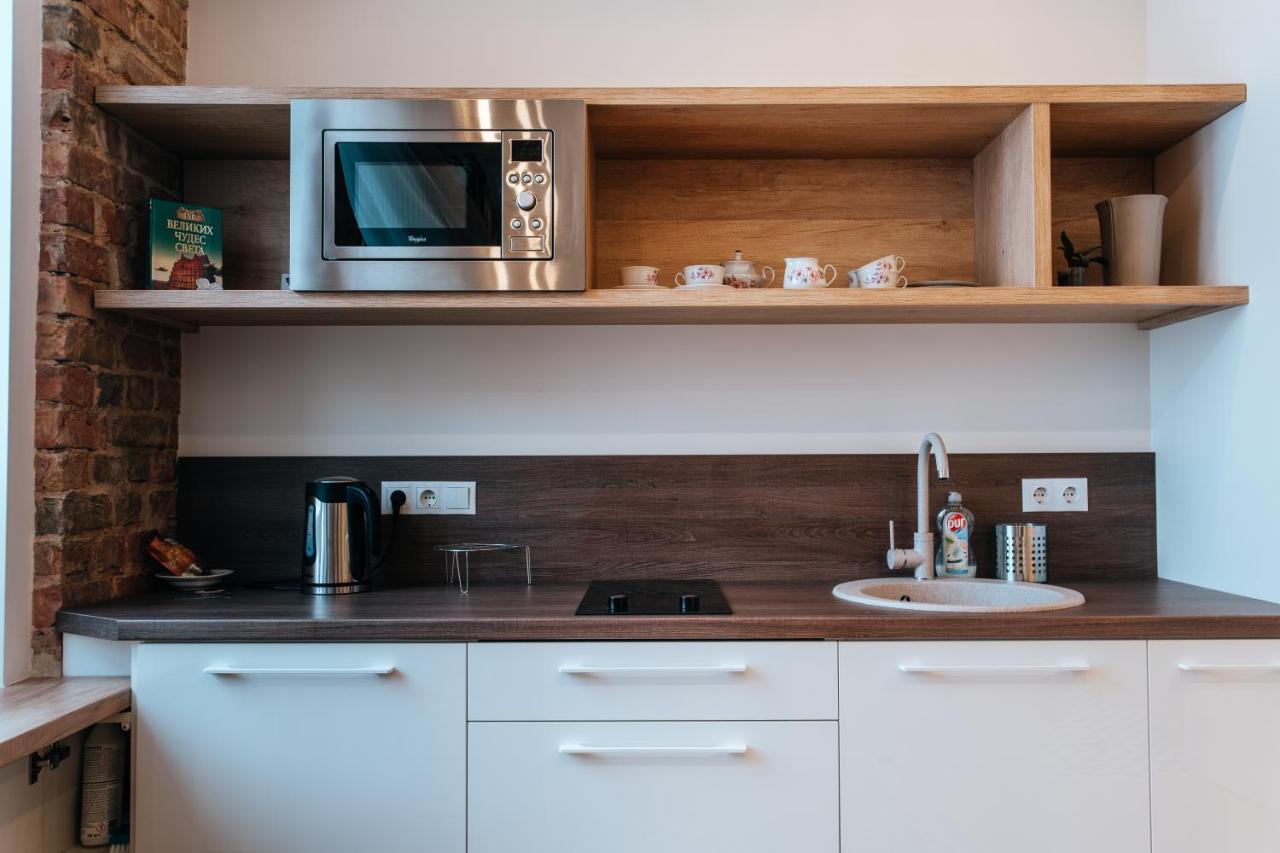 Stylish Latvian-Style Studio Apartment Near City Center, Parks, Cafes & Public Transit Riga Eksteriør billede