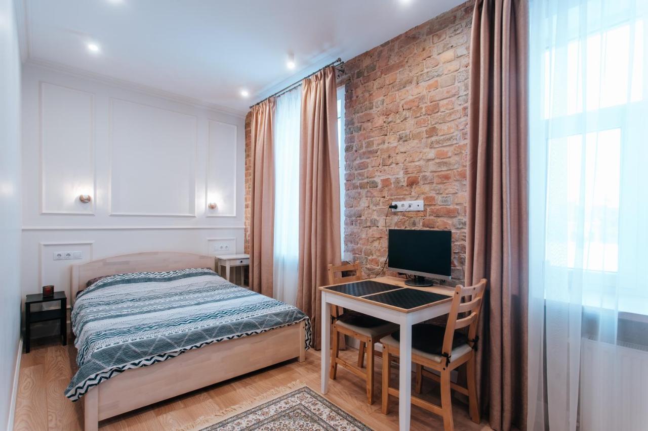 Stylish Latvian-Style Studio Apartment Near City Center, Parks, Cafes & Public Transit Riga Eksteriør billede