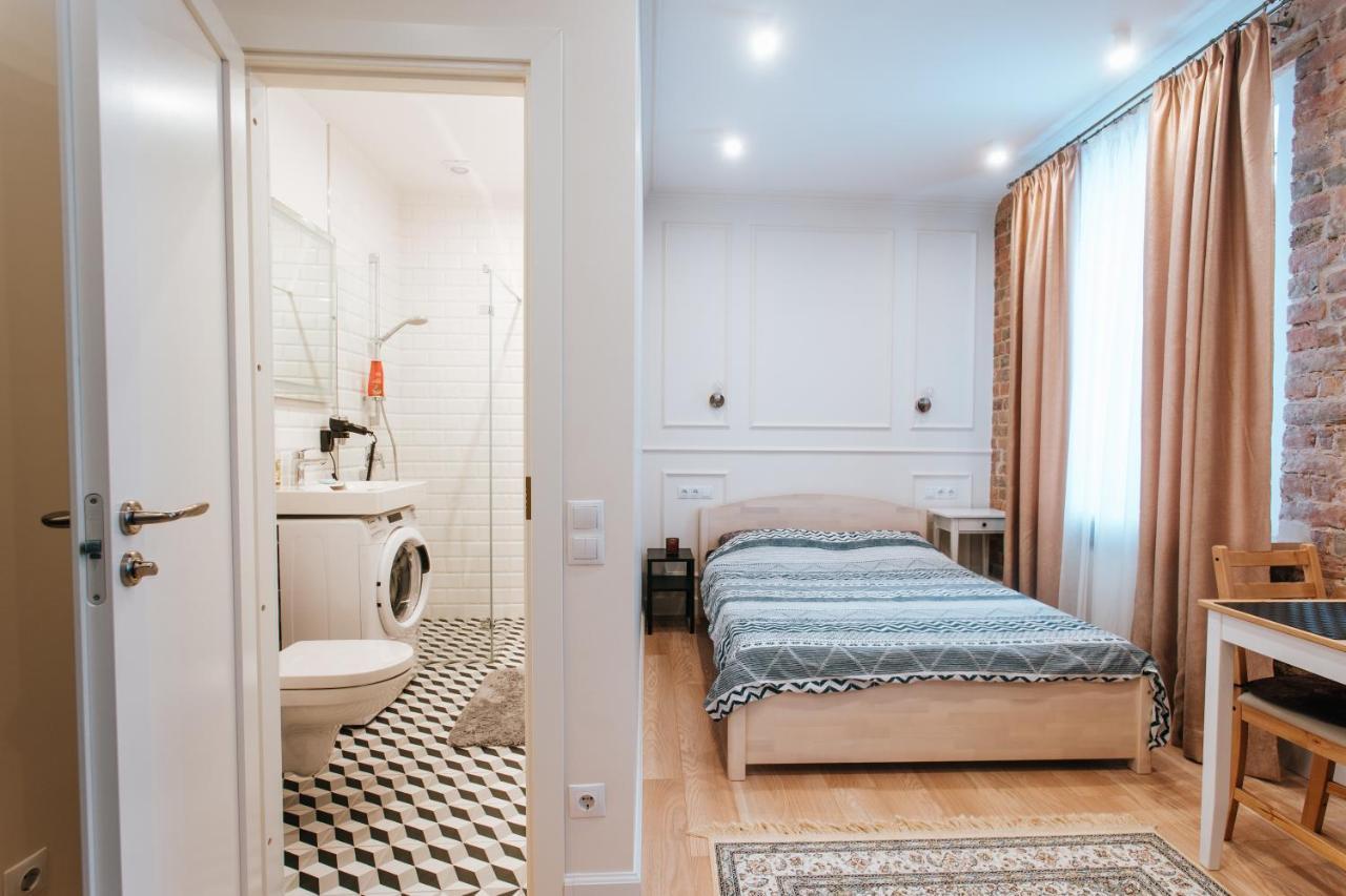 Stylish Latvian-Style Studio Apartment Near City Center, Parks, Cafes & Public Transit Riga Eksteriør billede