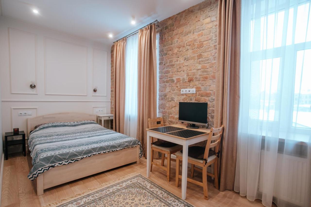 Stylish Latvian-Style Studio Apartment Near City Center, Parks, Cafes & Public Transit Riga Eksteriør billede